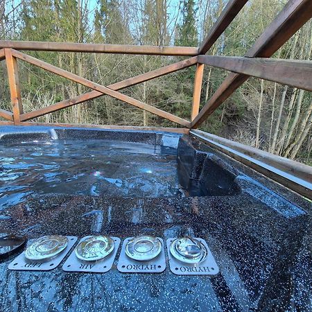 U Parow Sauna & Jacuzzi ビャウカ エクステリア 写真