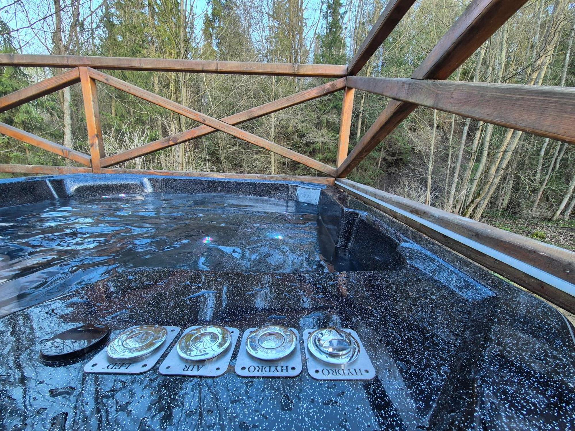 U Parow Sauna & Jacuzzi ビャウカ エクステリア 写真