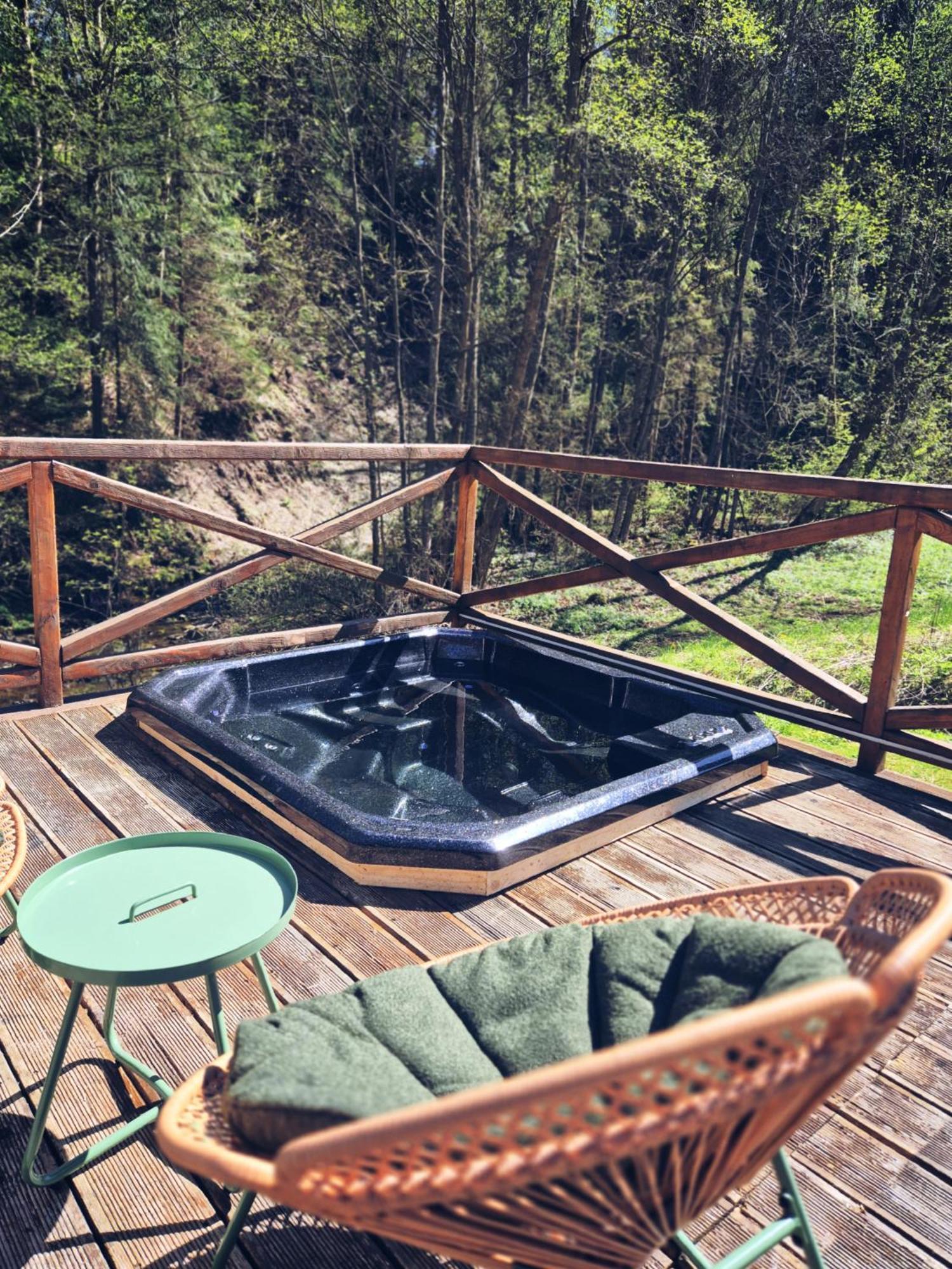 U Parow Sauna & Jacuzzi ビャウカ エクステリア 写真